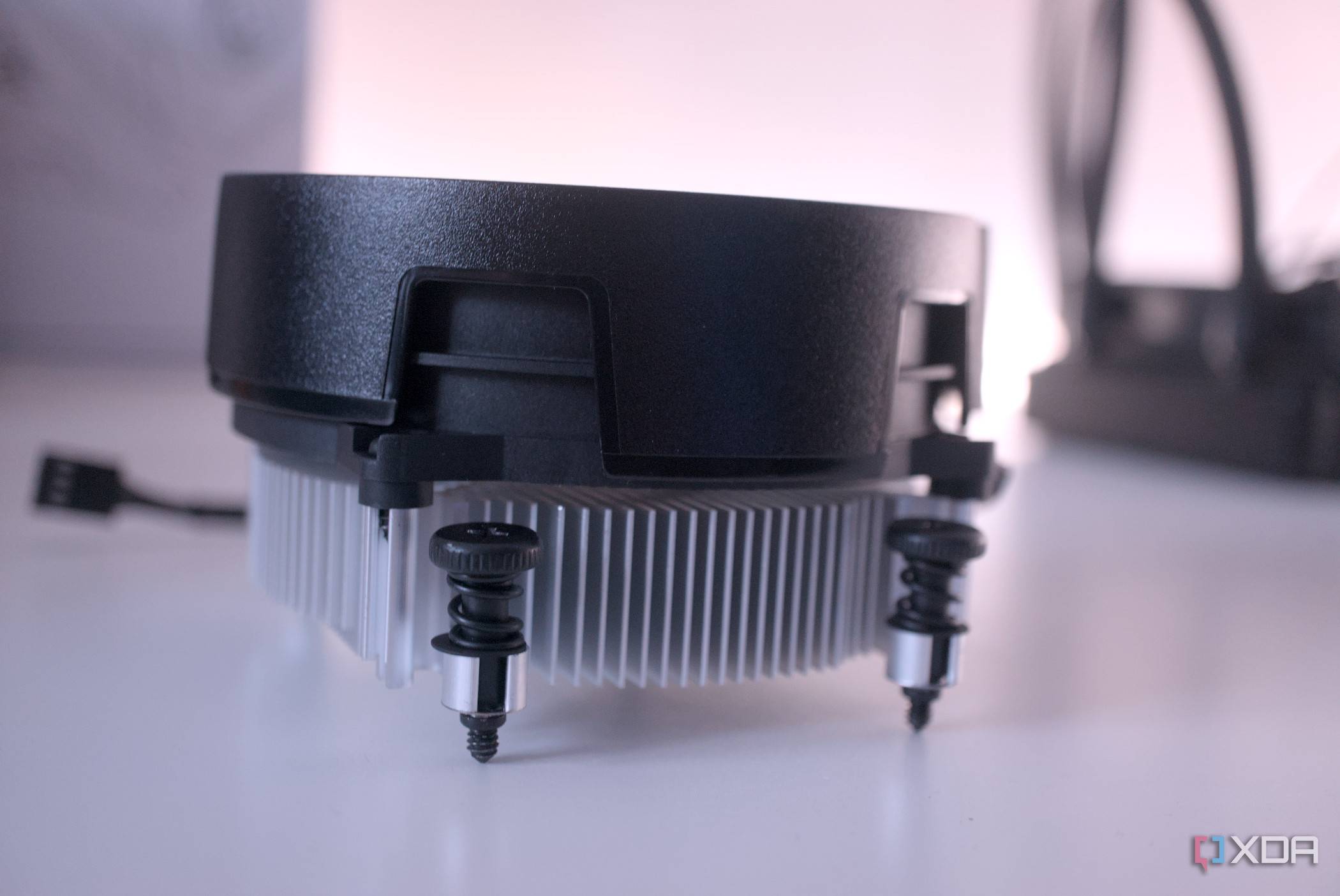 Side view of the AMD Ryzen 5 8600G cooler