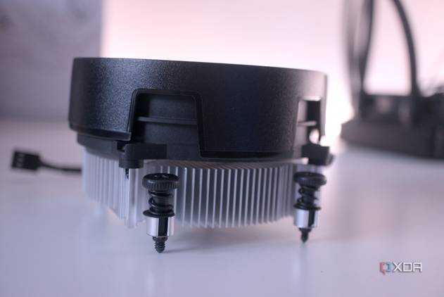 Side view of the AMD Ryzen 5 8600G cooler