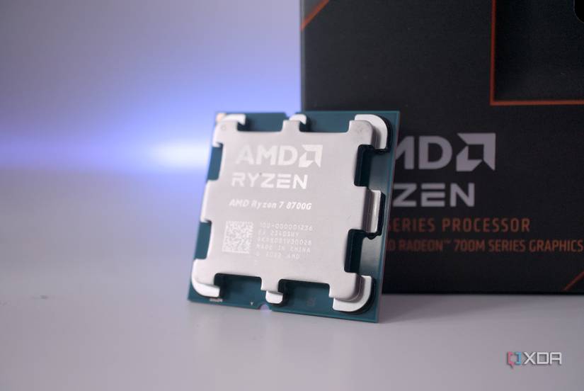 AMD Ryzen 7 8700G packaging