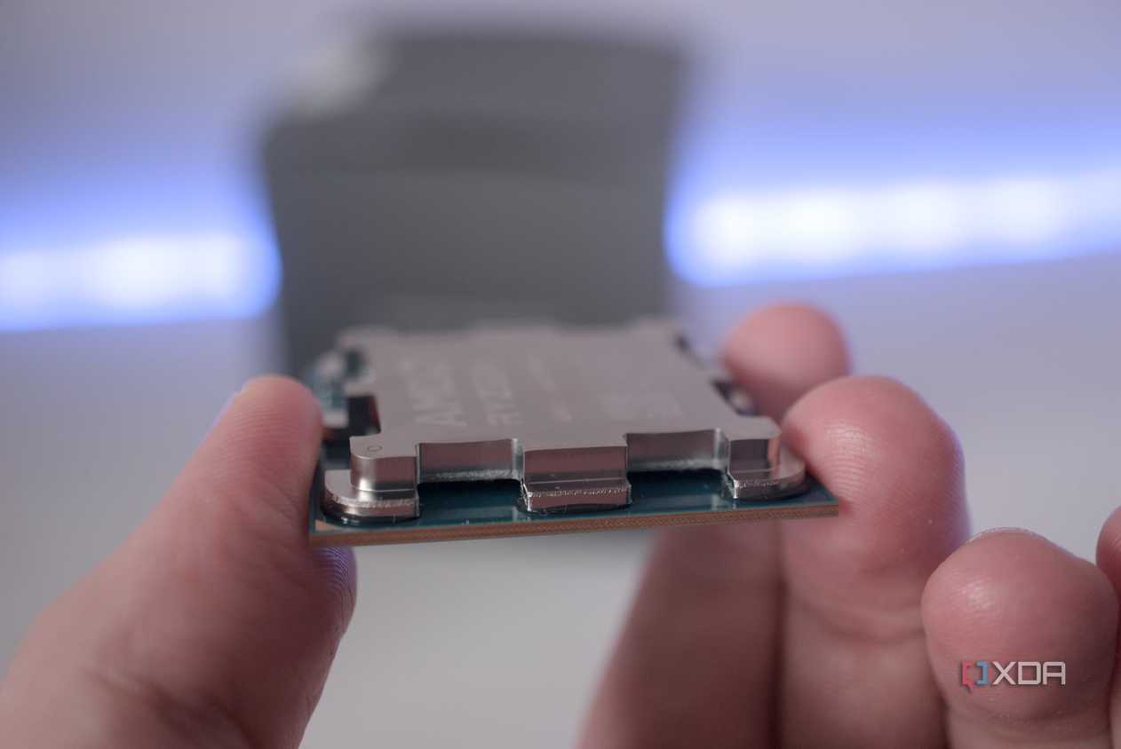 Side of the AMD Ryzen 7 8700G