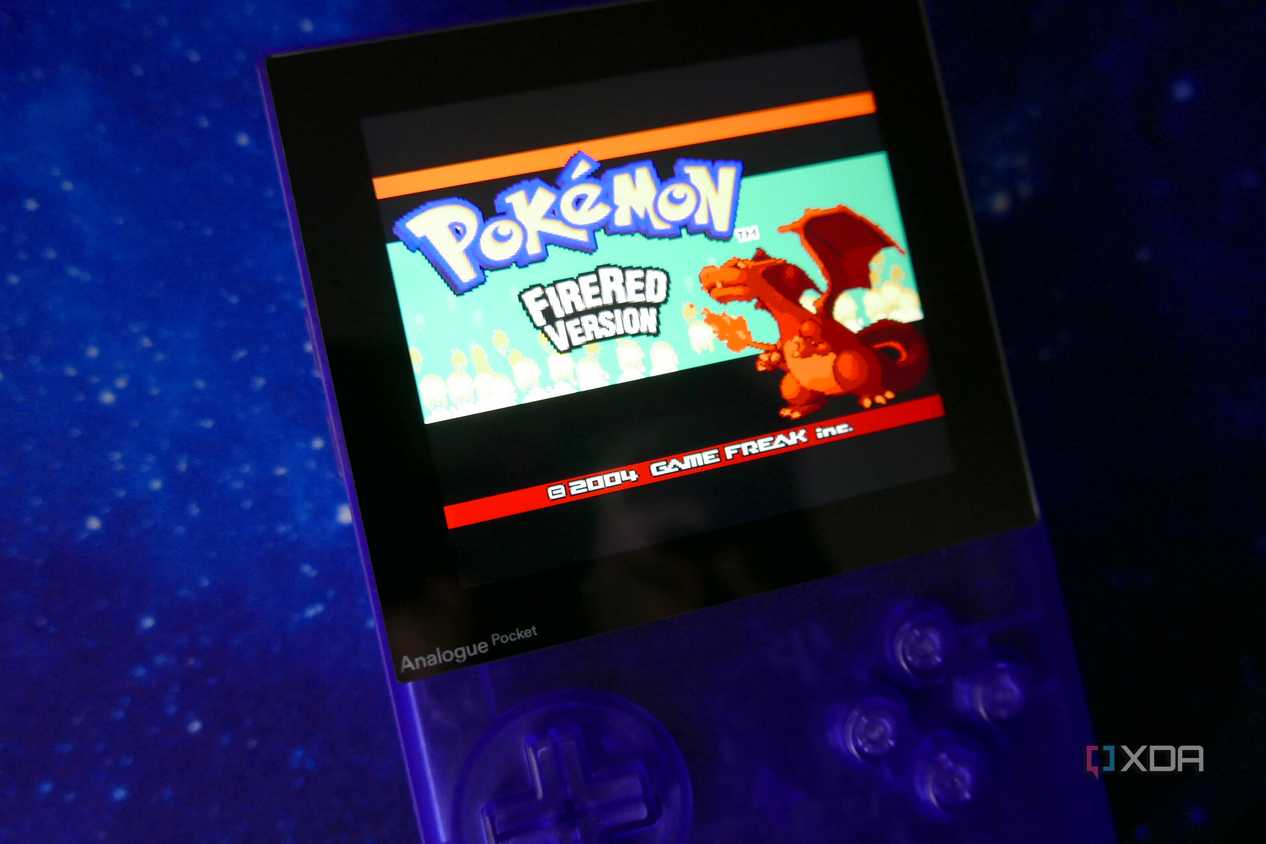 Pokemon FireRed playing on the Analogue Pocket