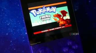 Pokemon FireRed playing on the Analogue Pocket