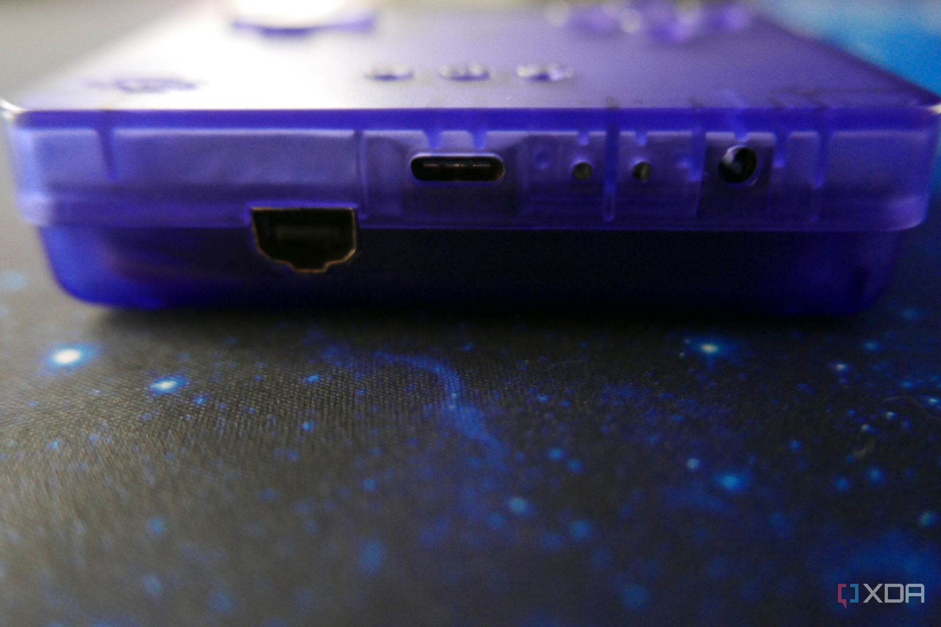 The Analogue Pocket's bottom ports