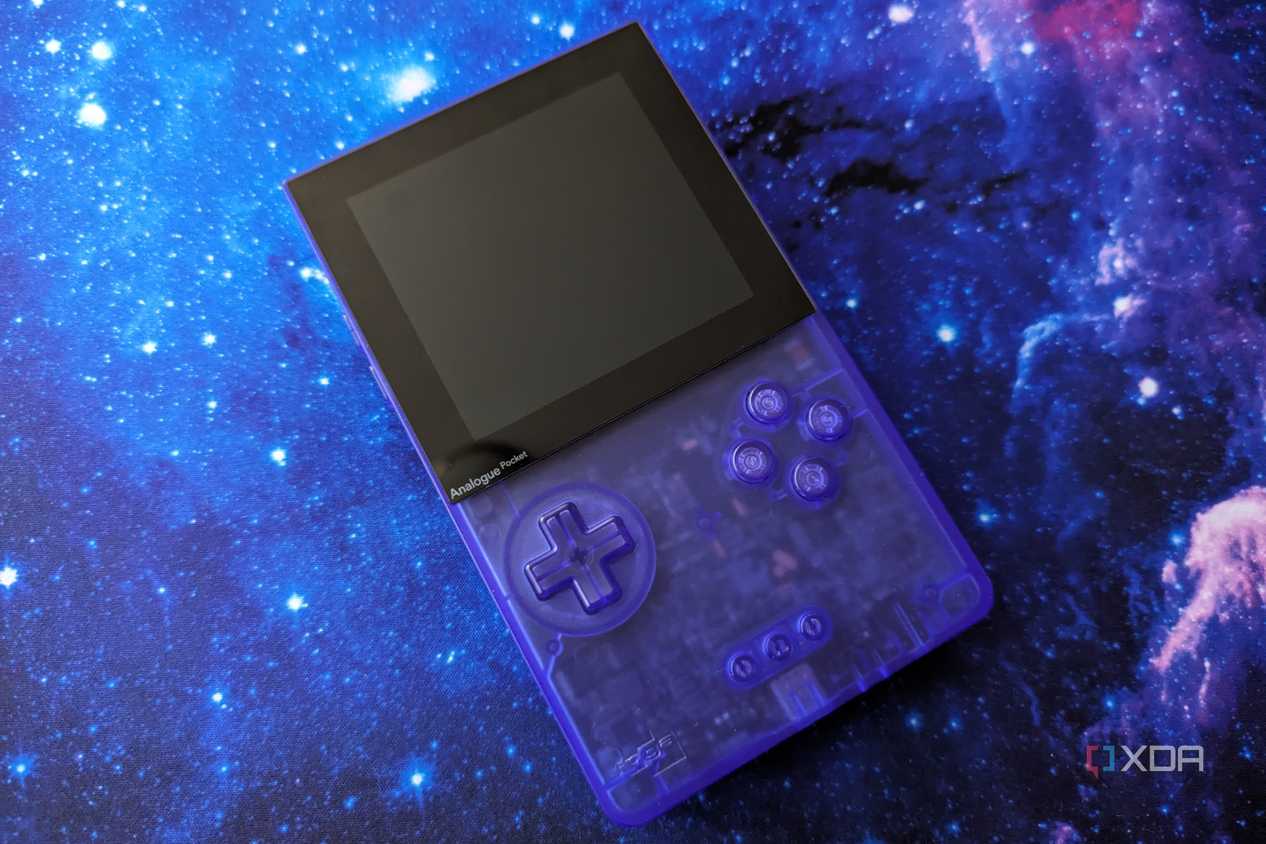 A top down view of the Analogue Pocket