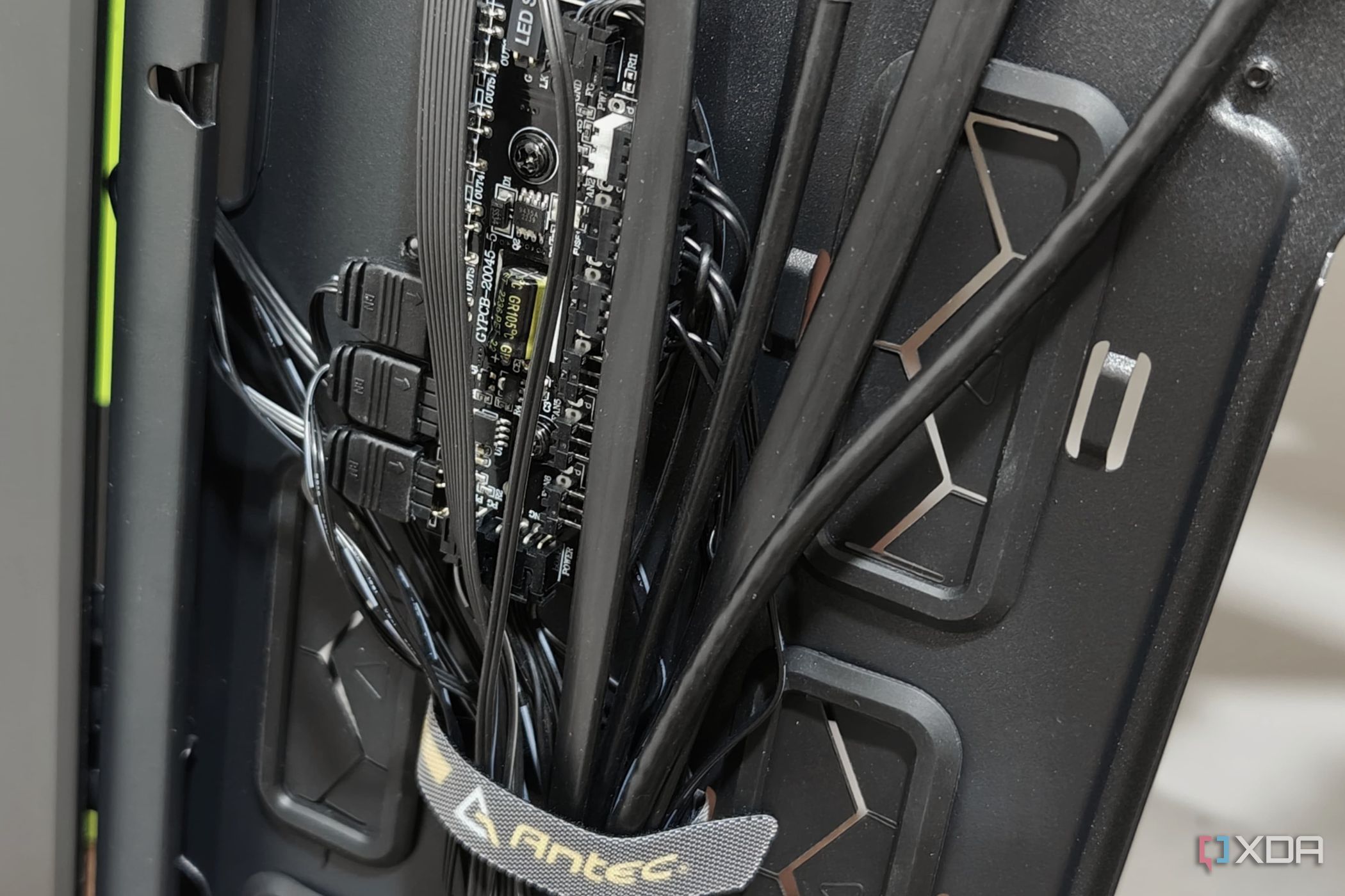 An image showing some cables that are neatly managed inside the Antec P20C.