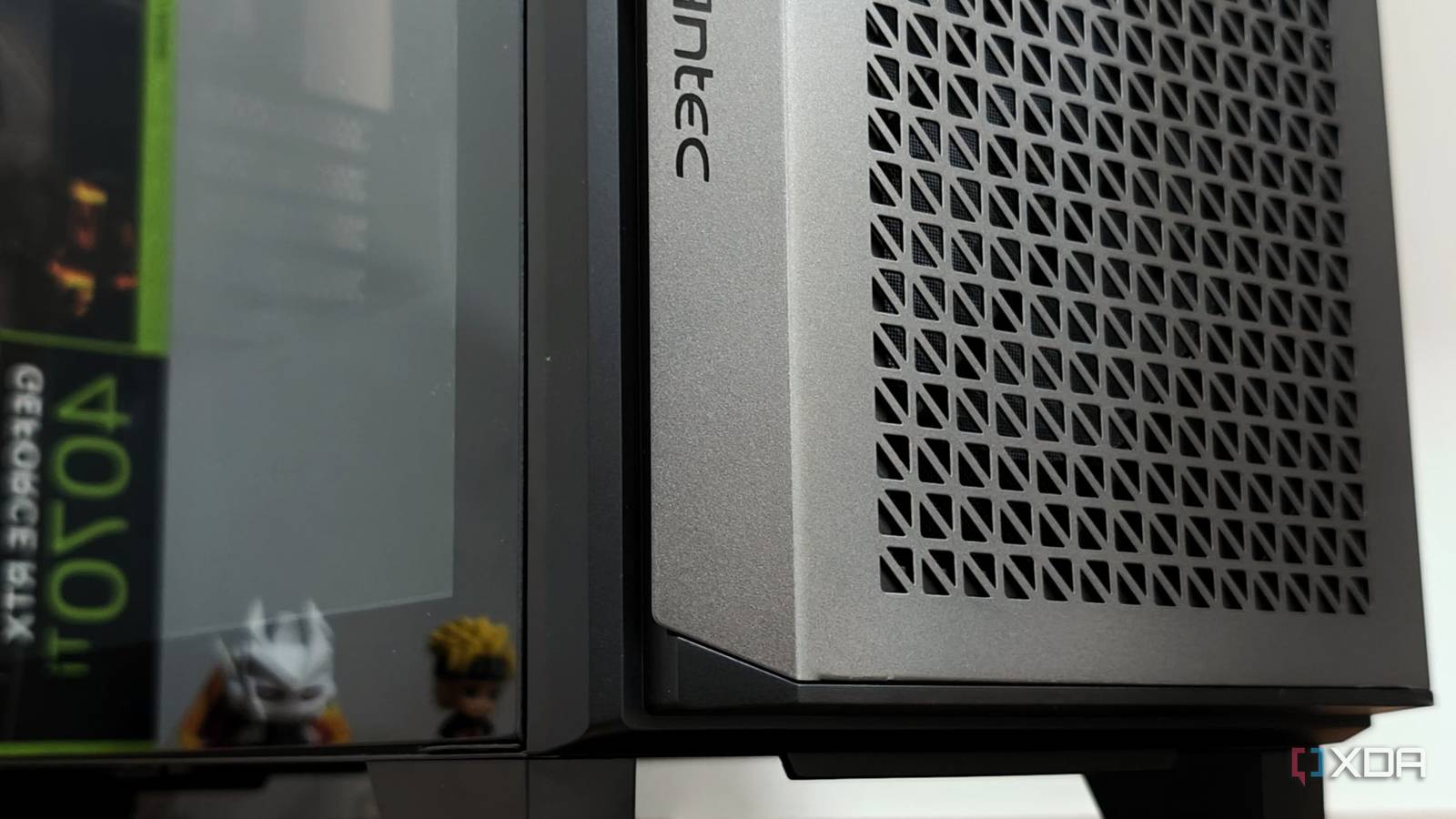 An image showing the front feet of the Antec P20C PC that's kept on the table.