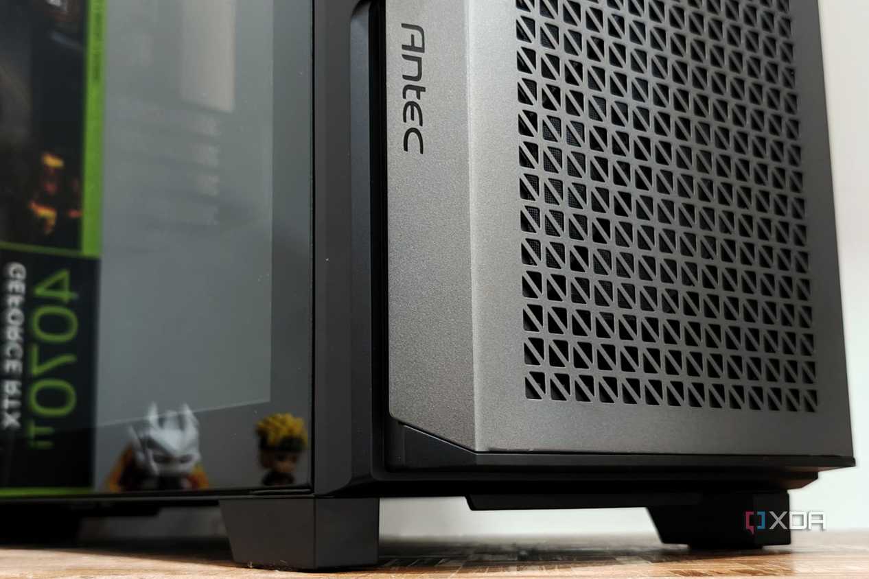 An image showing the front feet of the Antec P20C PC that's kept on the table.