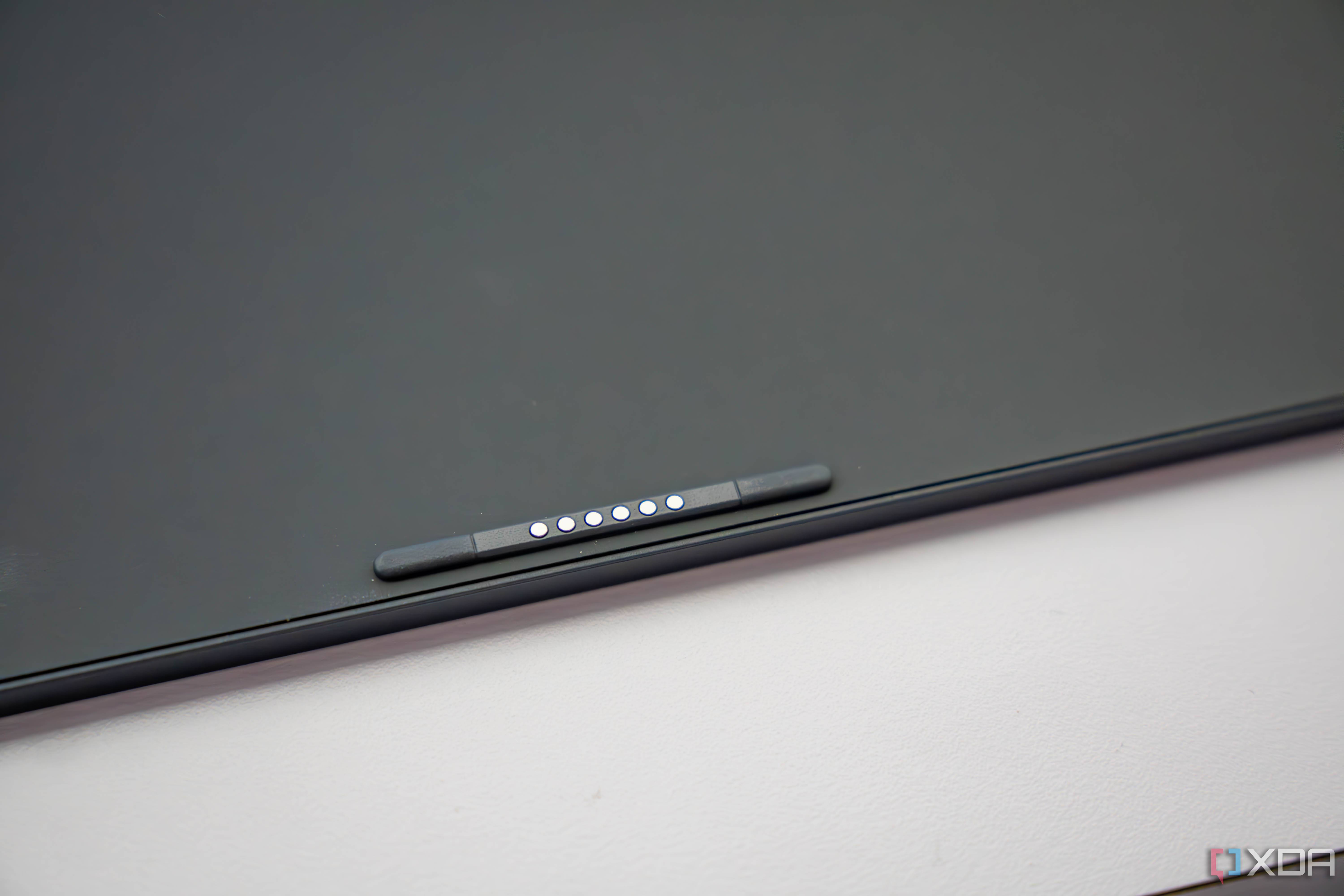 Pogo pins on Asus Zenbook Duo