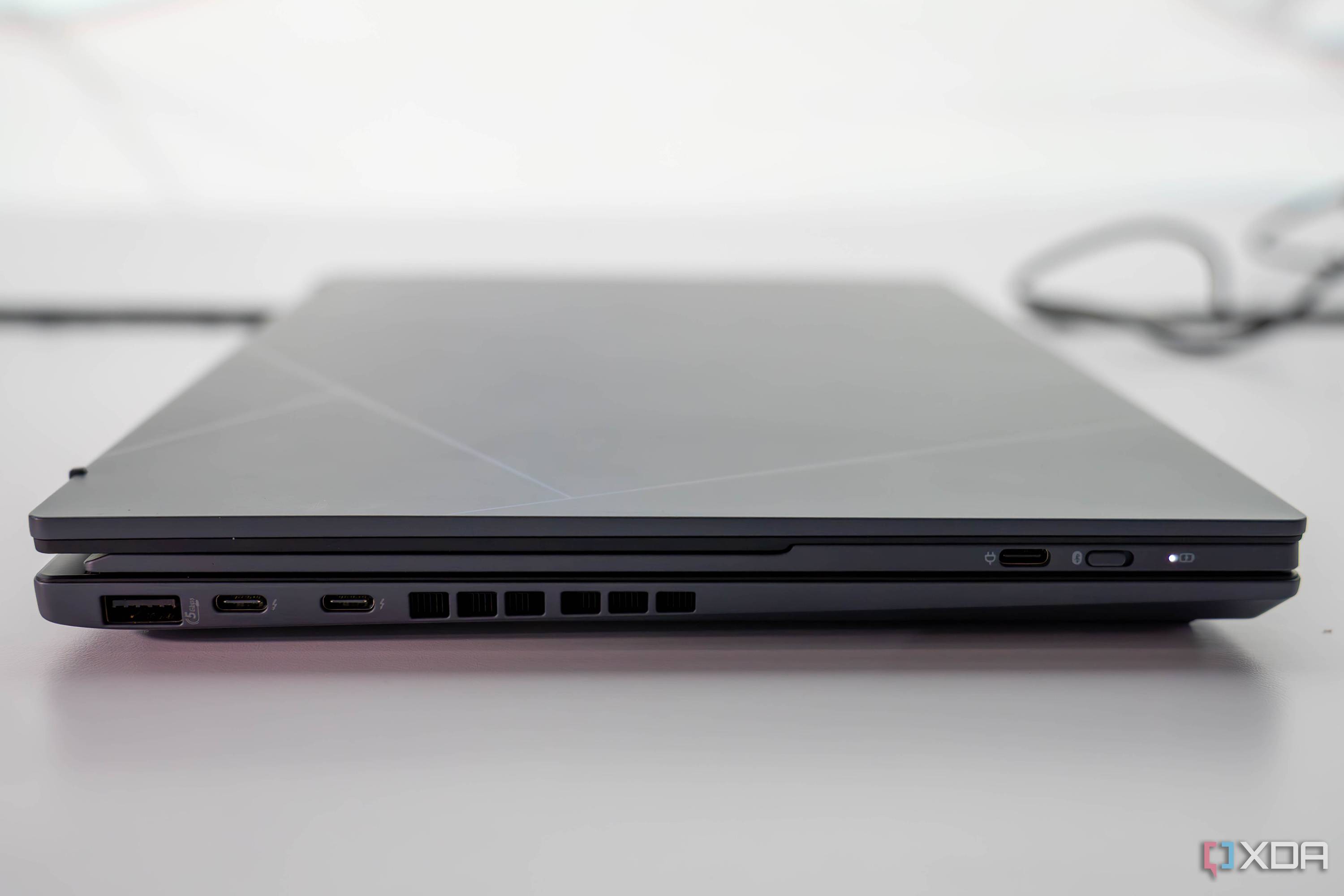 Asus Zenbook Duo closed with keyboard inserted inside