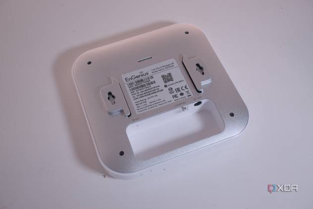 Bottom of the EnGenius ECW220