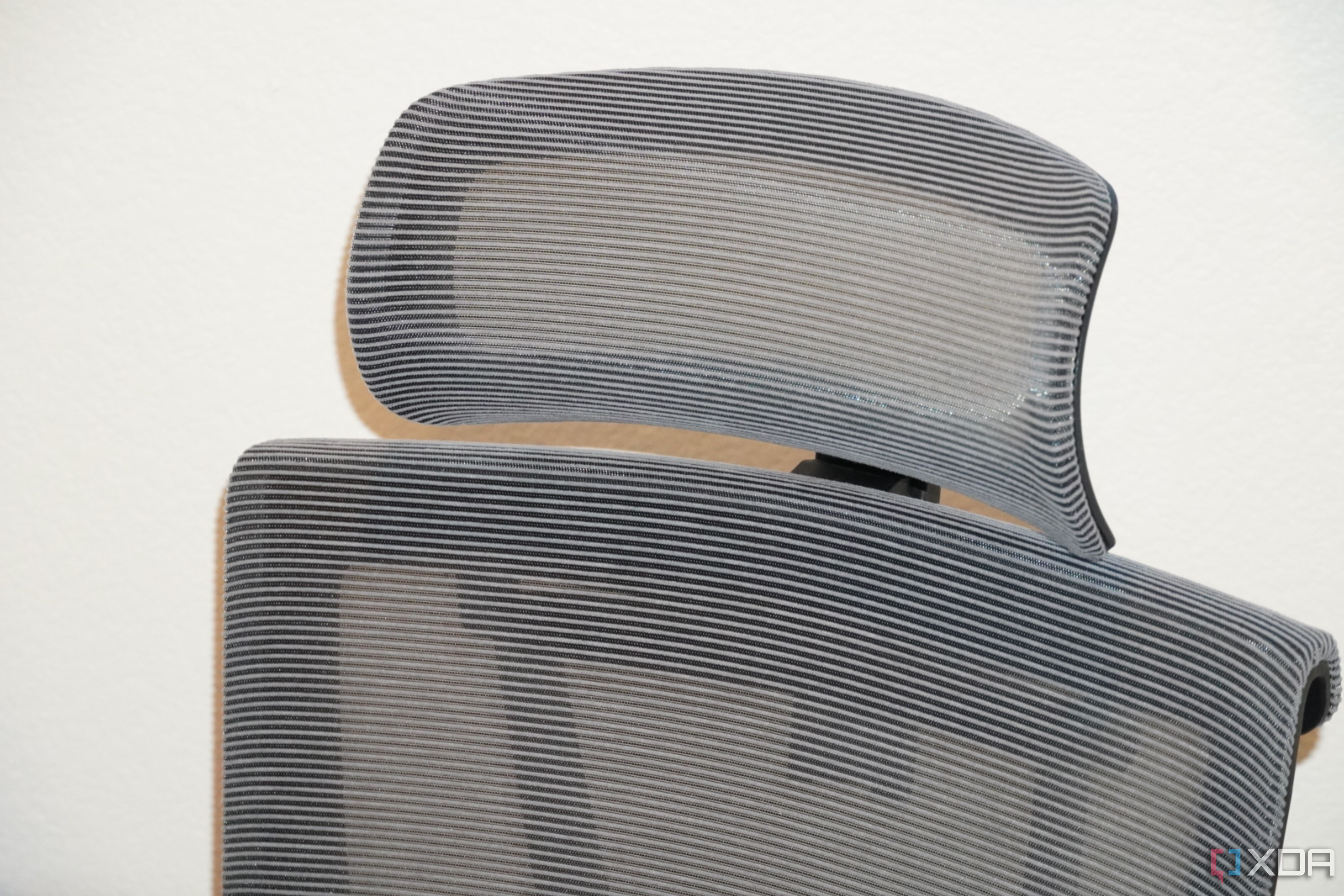 The headrest of the FlexiSpot Ergonomic Chair.