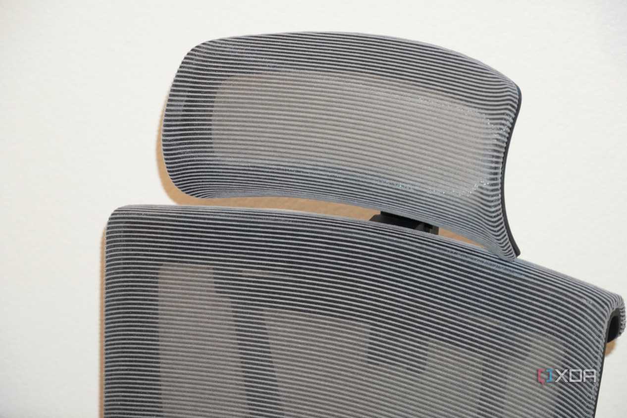 The headrest of the FlexiSpot Ergonomic Chair.