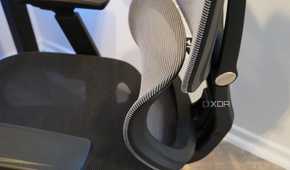Lumbar support on the C7 ergonomic chair.