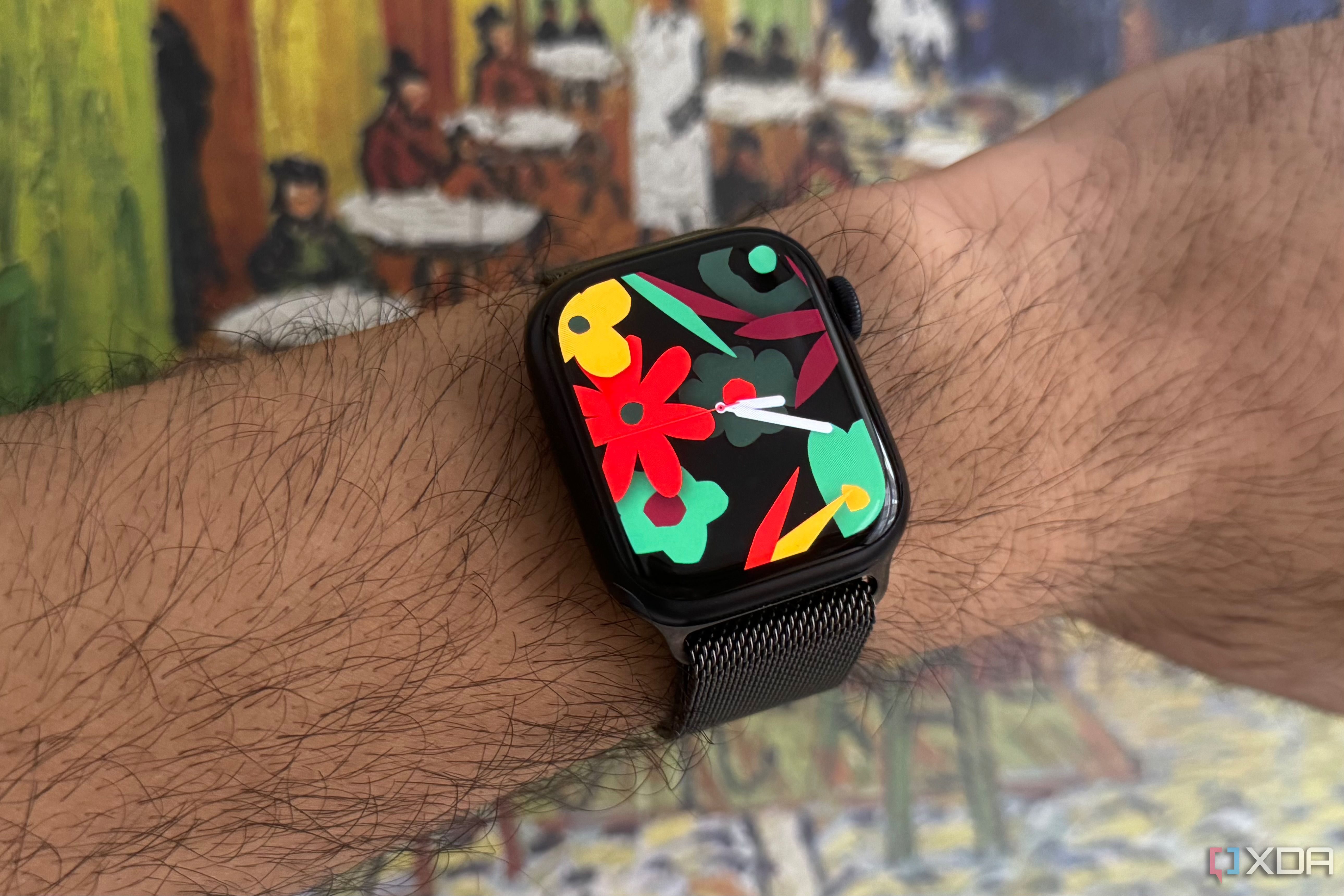 Apple Watch Series 9 displaying the Unity face on watchOS 10.3