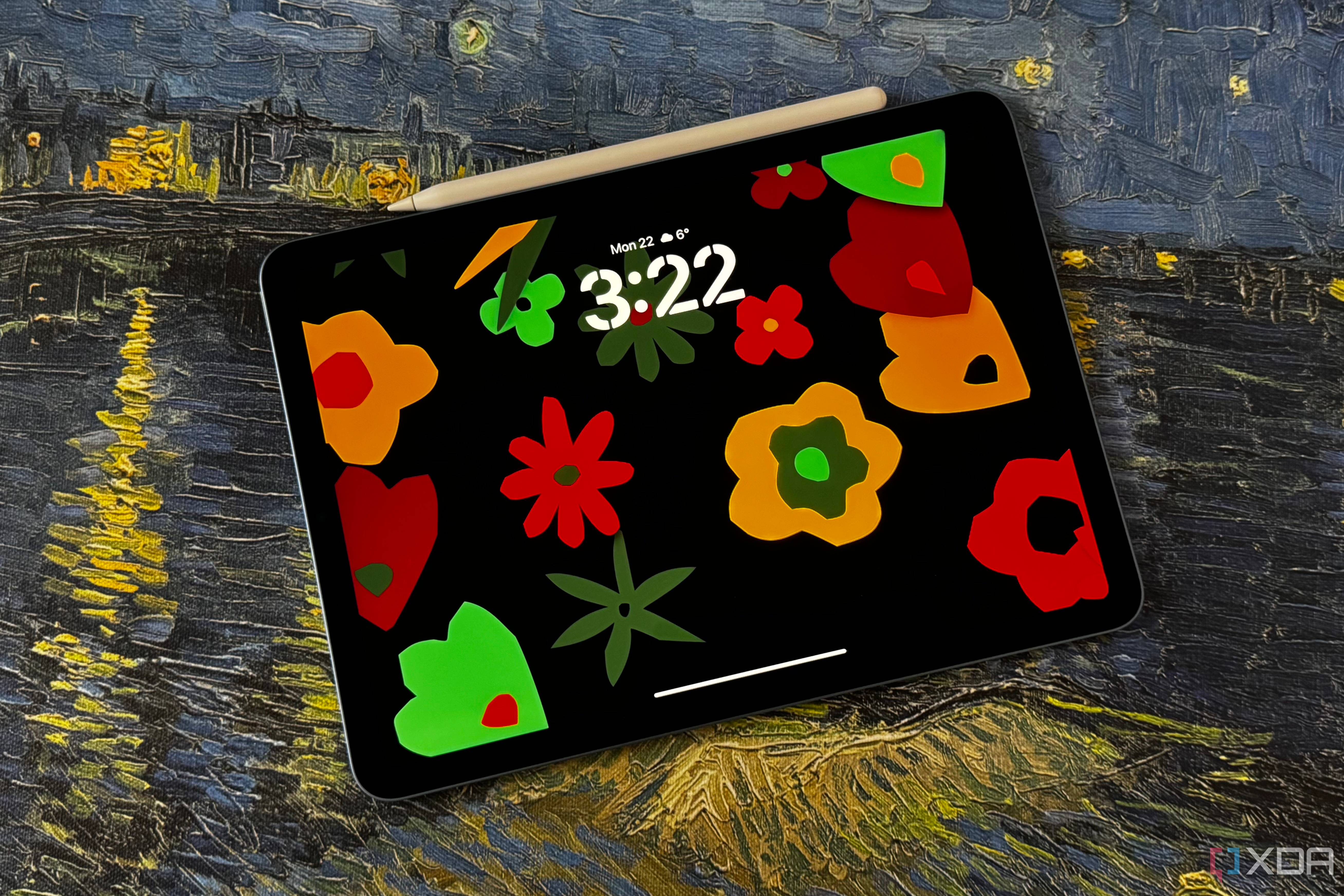 iPadOS 17.3 running on iPad Air 5 with the Unity wallpaper applied