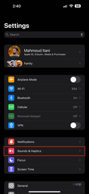How to put your iPhone on vibrate How to put your iPhone on vibrate