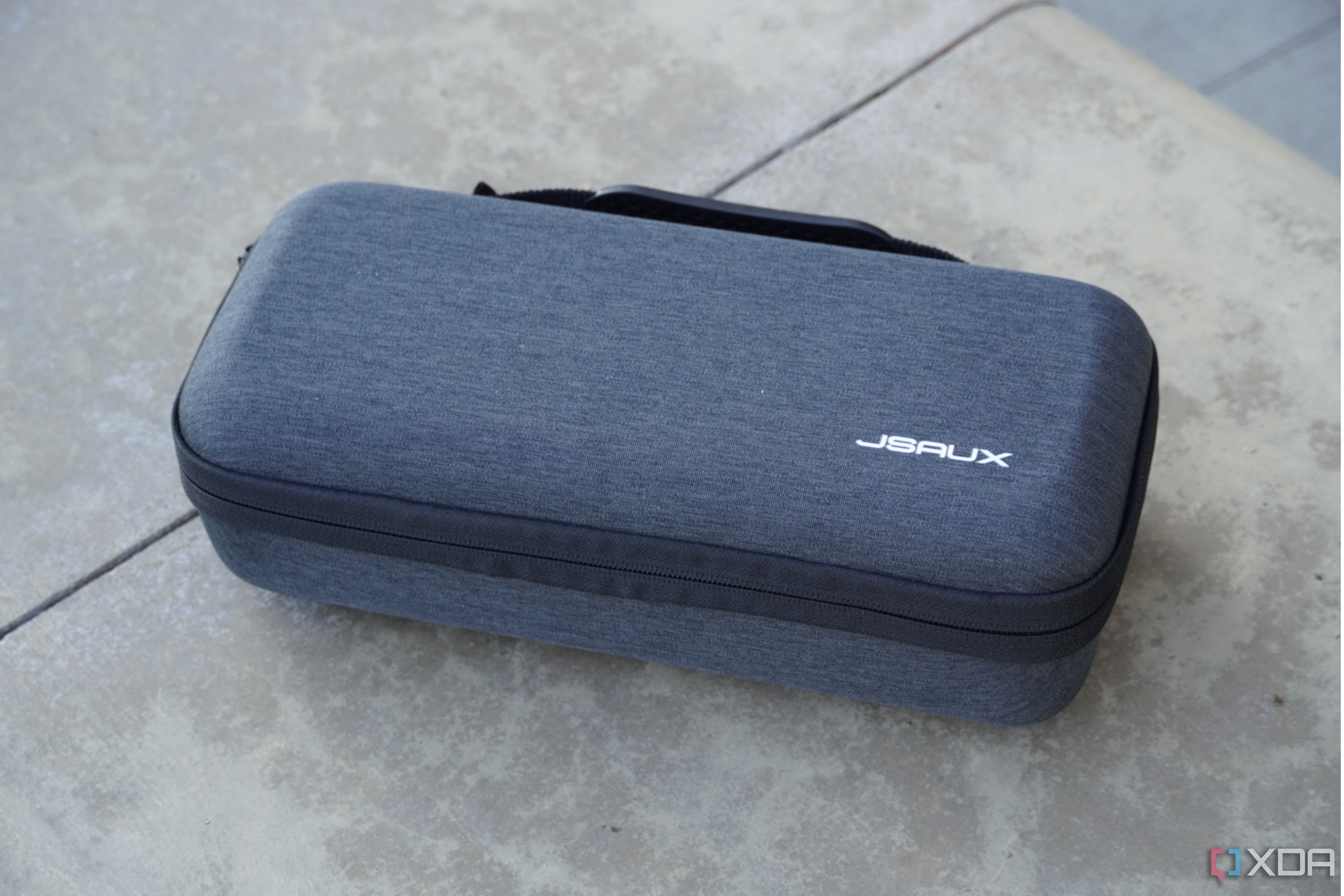 The Jsaux Carrying Case outer shell.