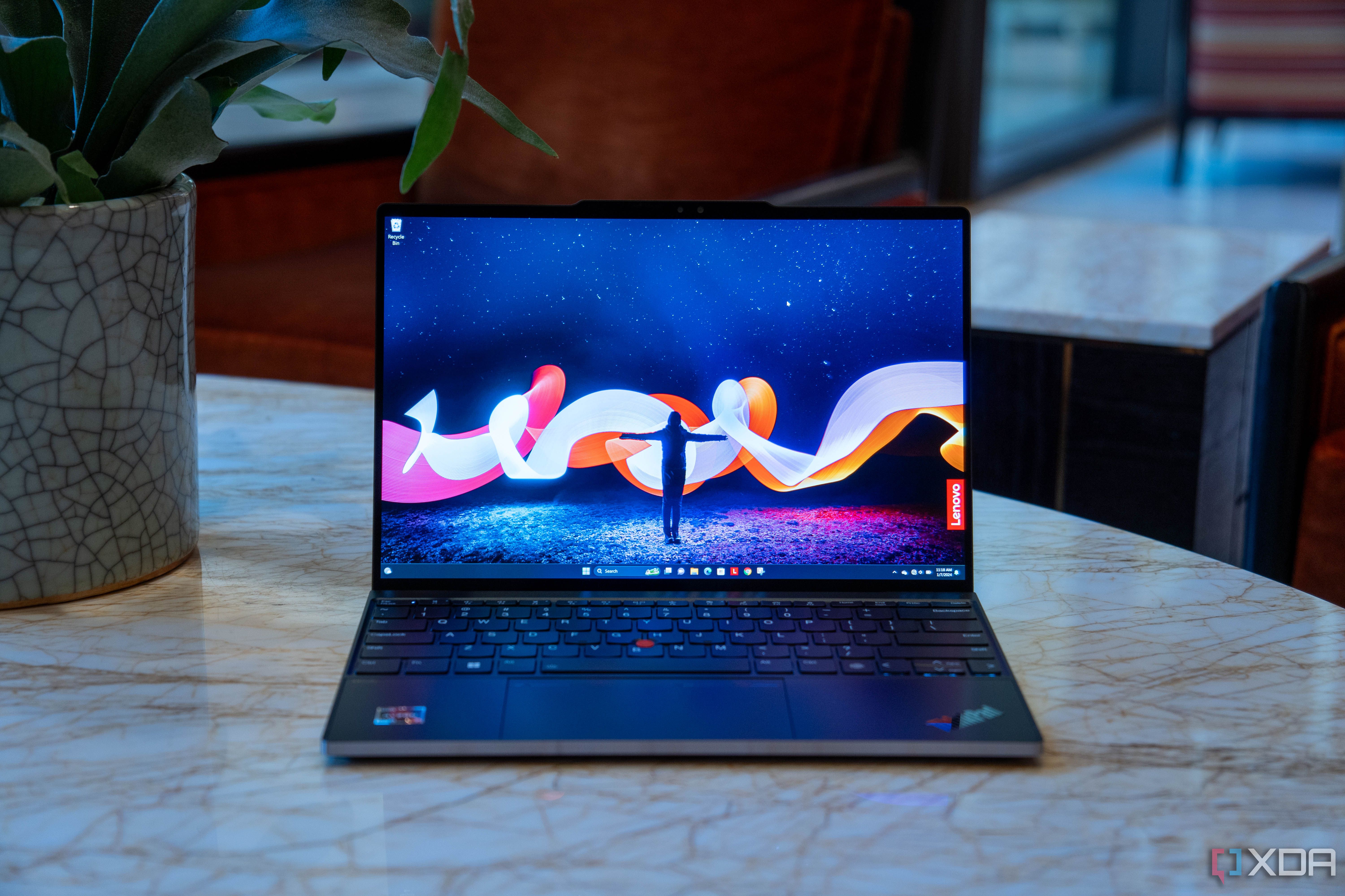 最終値下げ ThinkPad Z13 Gen 2 Ryzen 5 32GB ThinkPad Z13 Gen 2 | 13 inch sustainable, AMD Ryzen PRO business