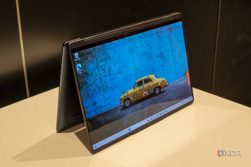 Lenovo Yoga 9i (2024) vs Surface Pro 9: Capabilities or comfort?