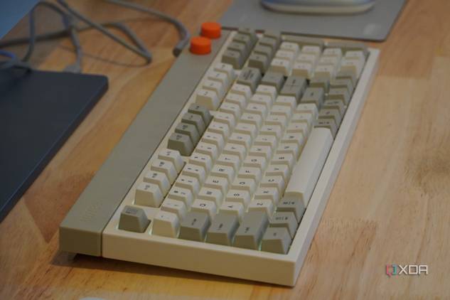 The full layout of the Lofree Block keyboard.