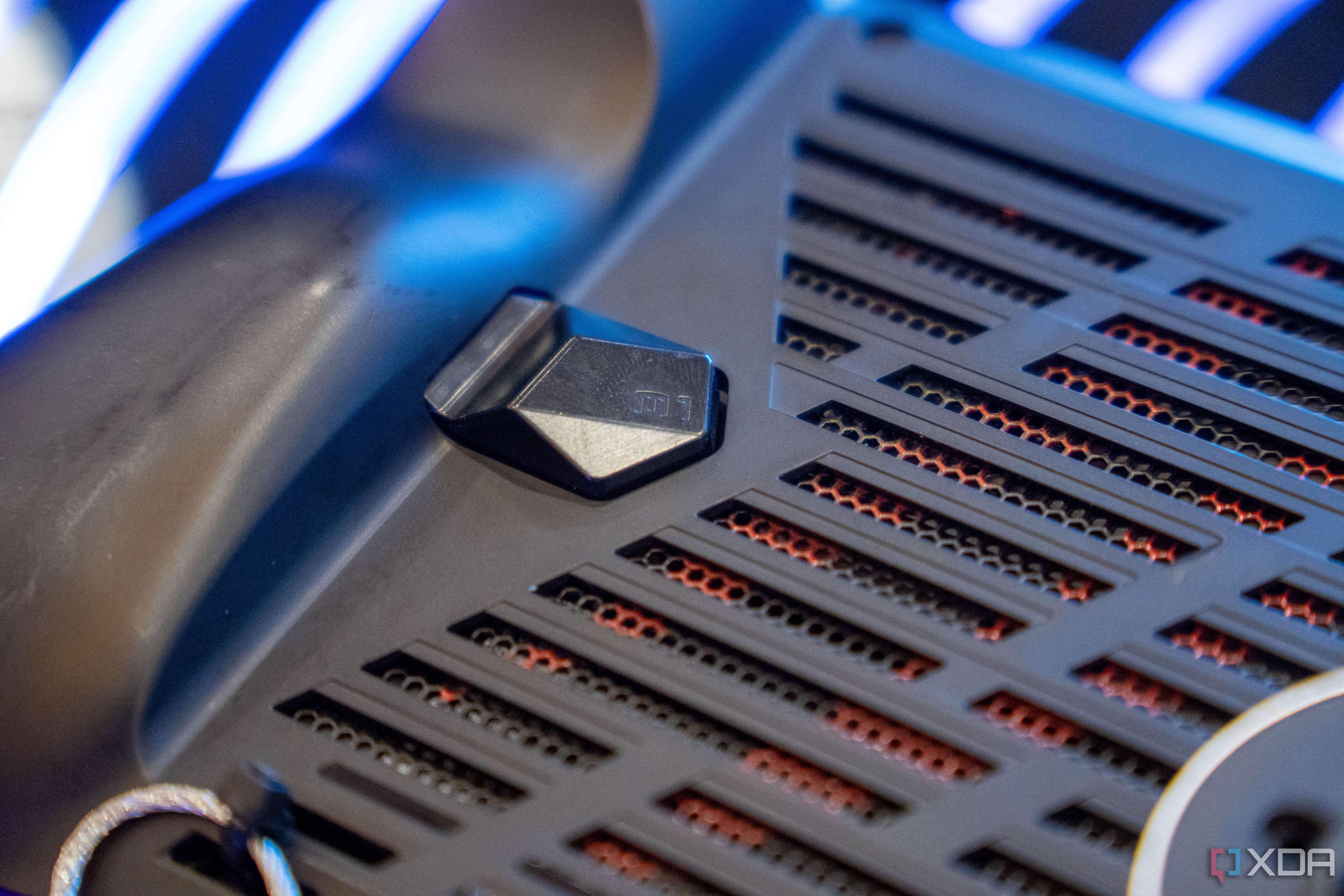 MSI Claw-5-1