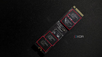 Image showing the NAND Flash chips on a MSI Spatium M480 on a black background