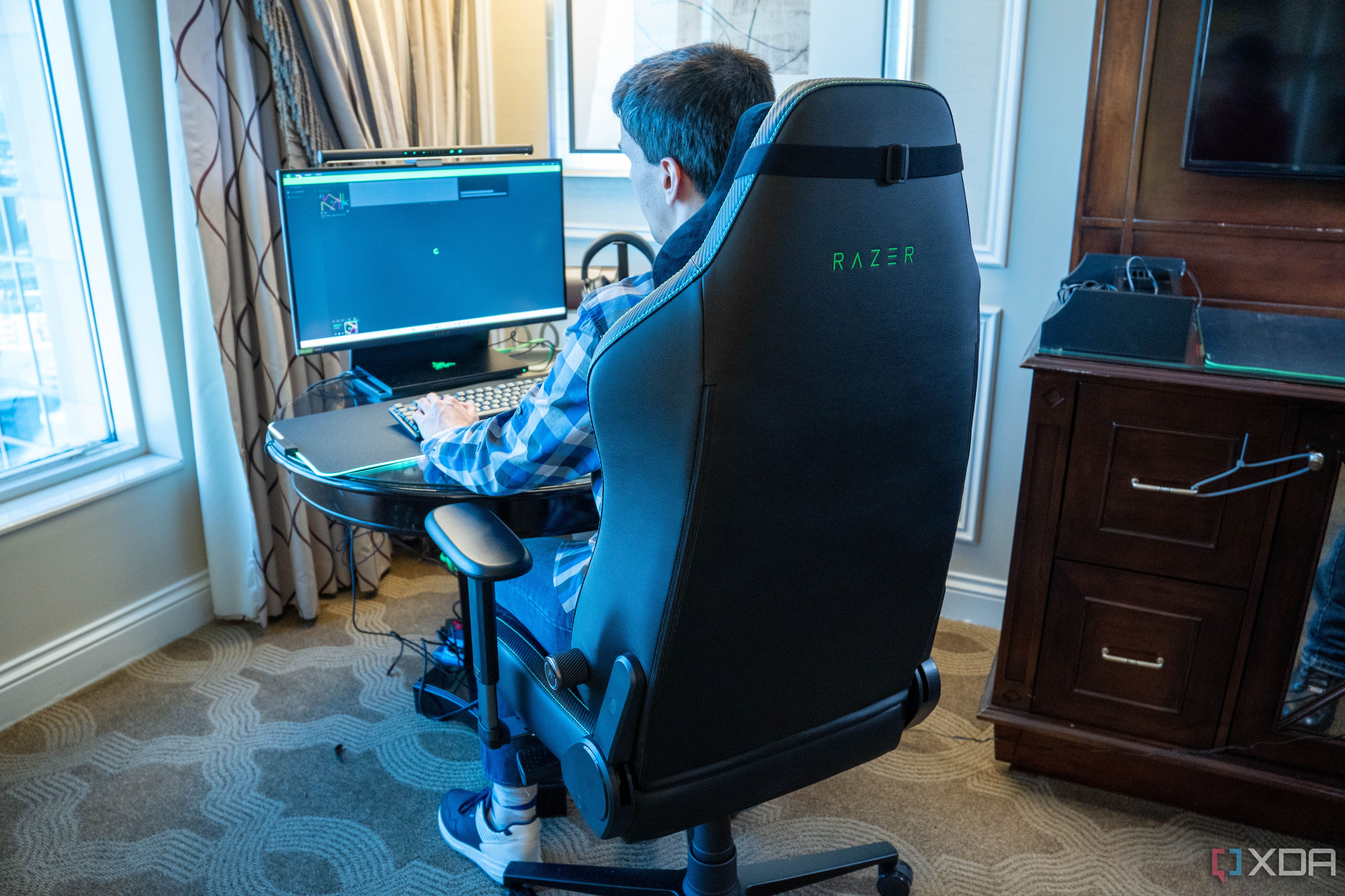 Razer Iskur V2 Gaming Chair-11