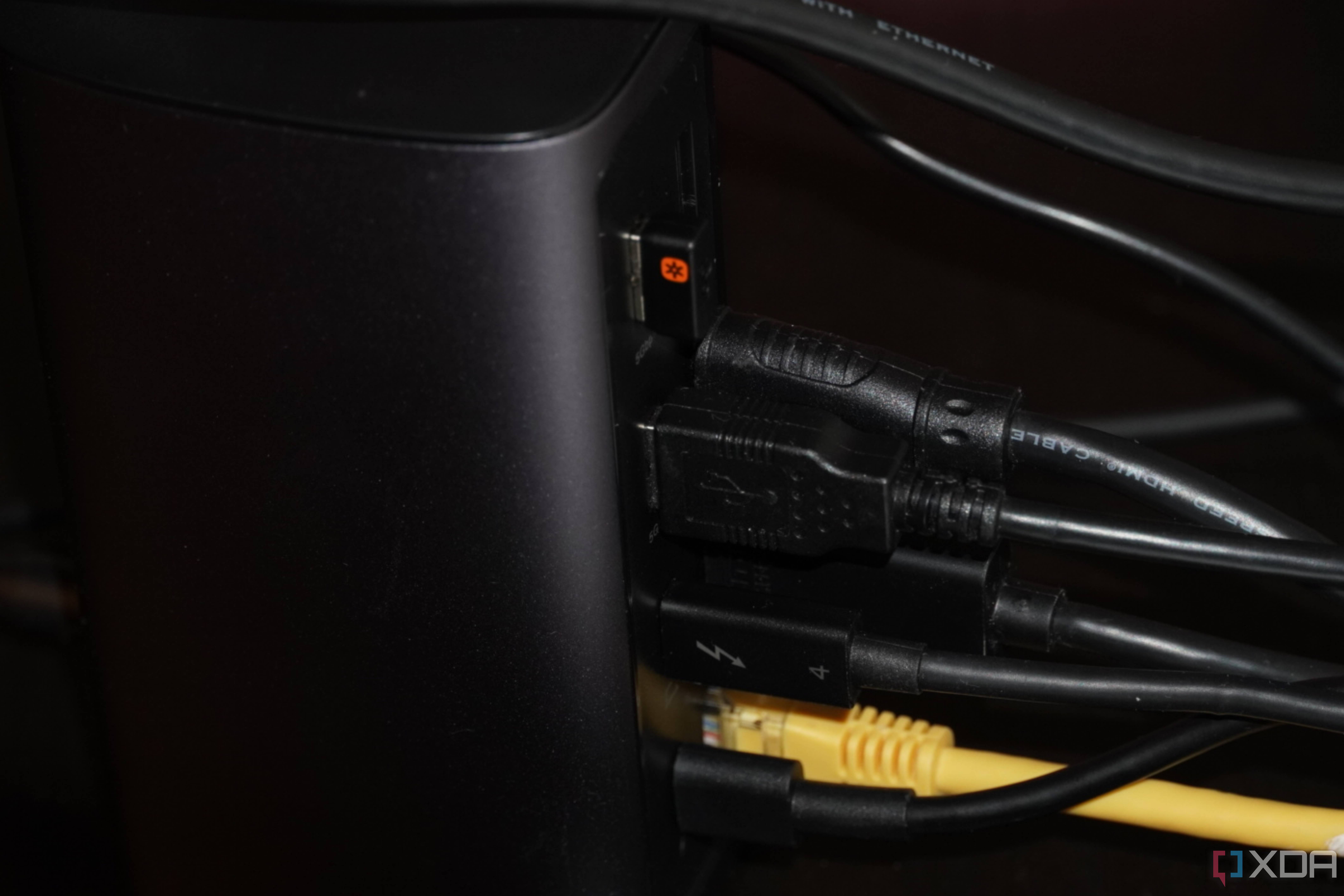 Cables coming out of a Revodok Pro docking station.
