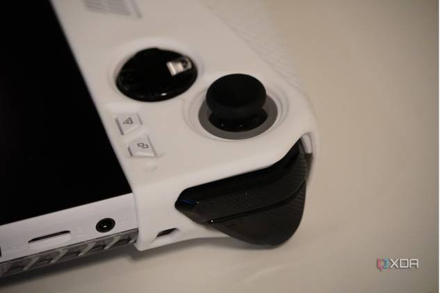 The triggers and bumper buttons on the Jsaux Grip Set.
