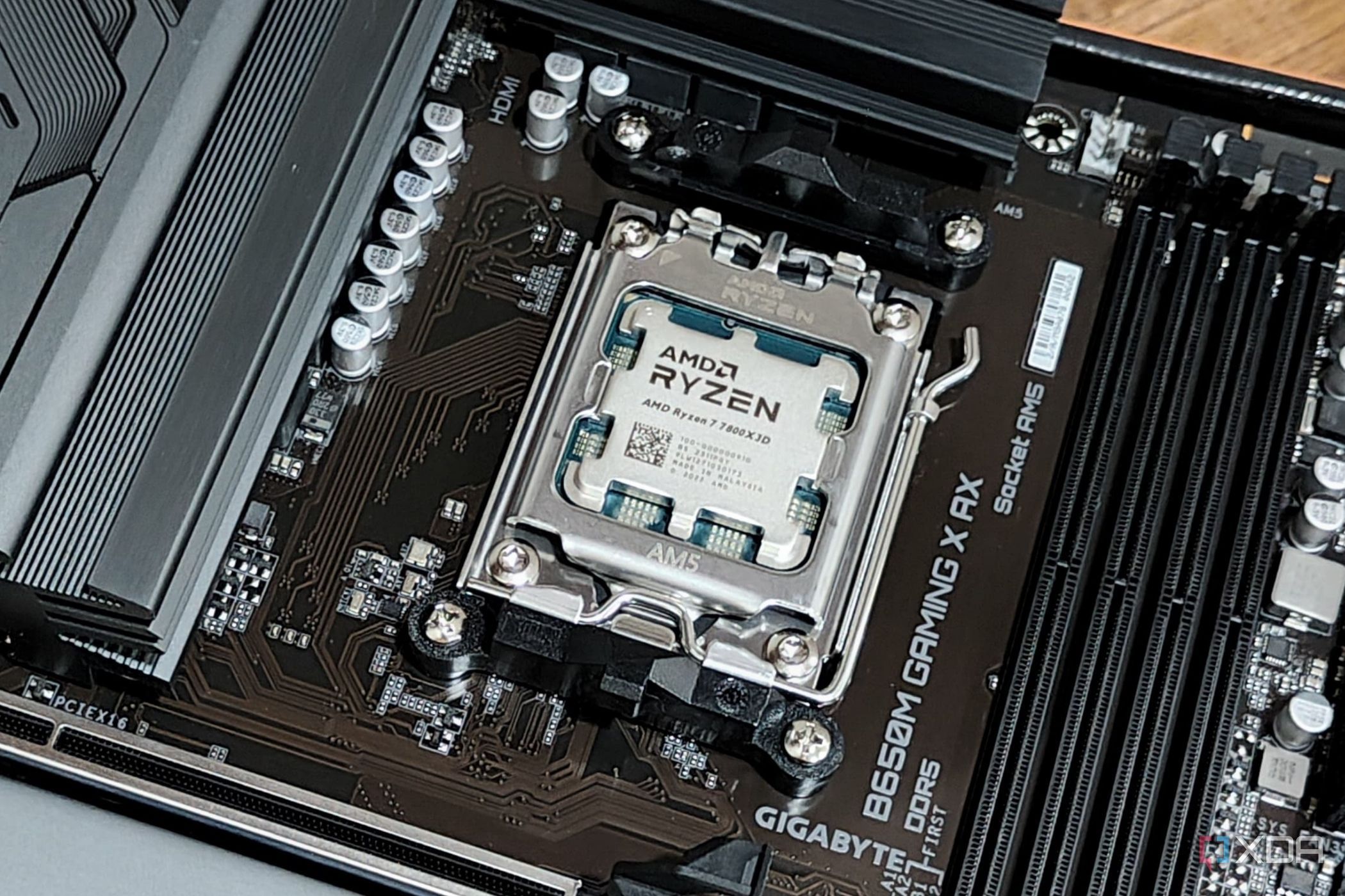 CPU Ryzen7 7800X3D Amazon.com: AMD Ryzen 7 7800X3D 8-Core, 16-Thread Desktop