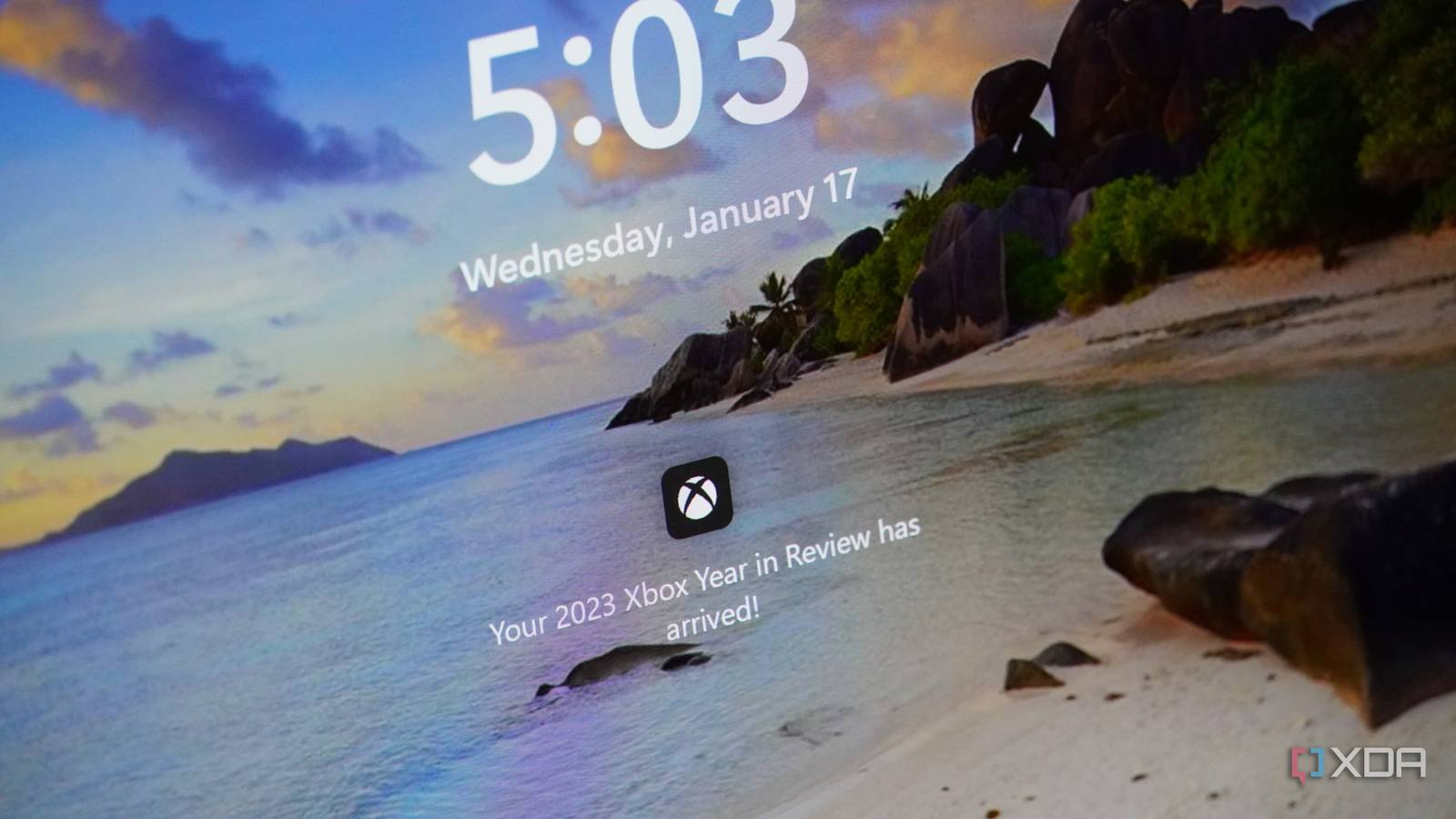 Microsoft is finally making the default Windows 11 lock screen a lot less ...