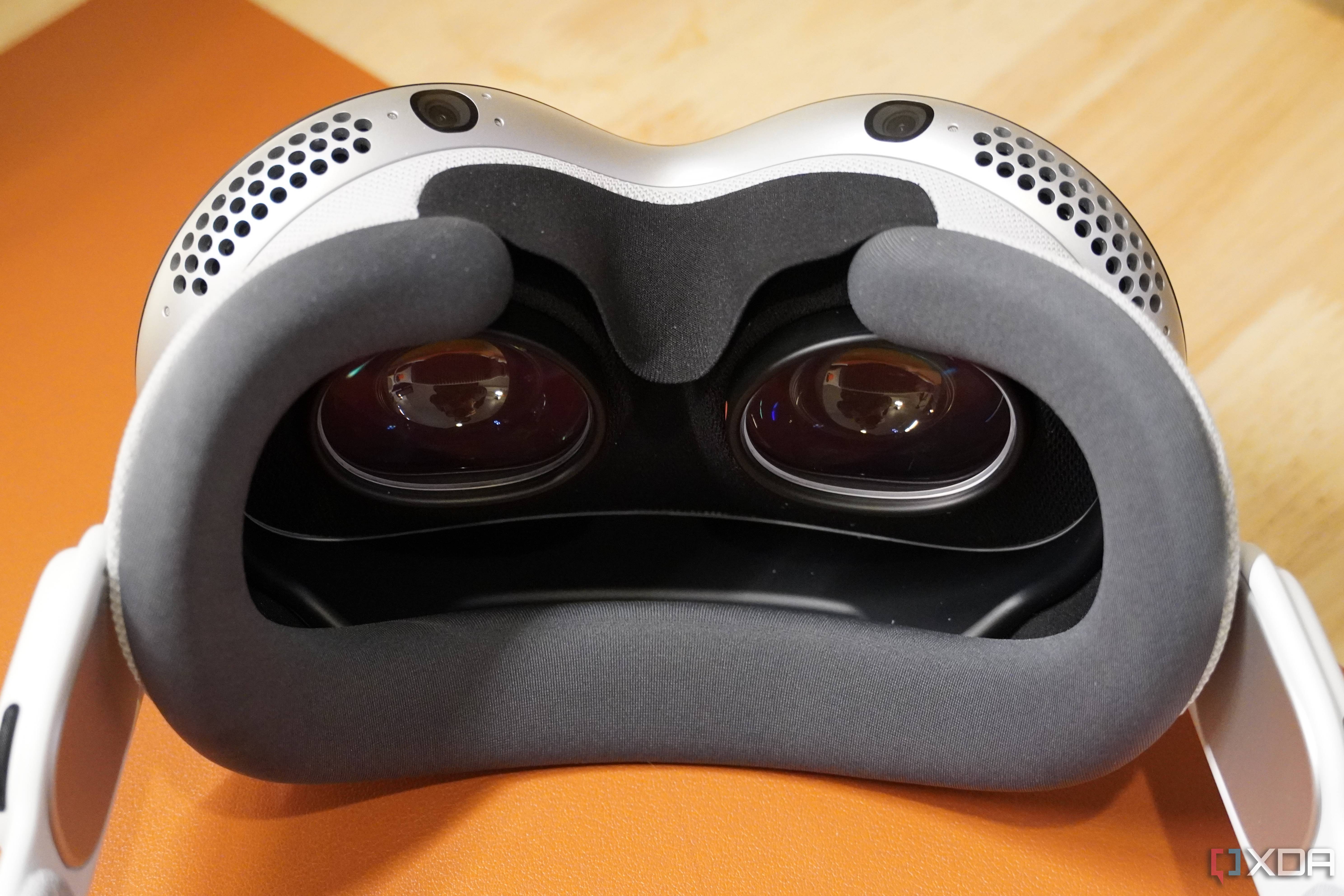 Apple-Vision-Pro-3