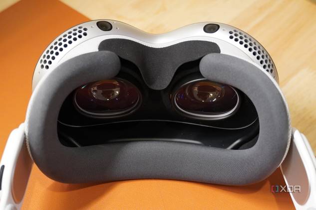 Apple-Vision-Pro-3