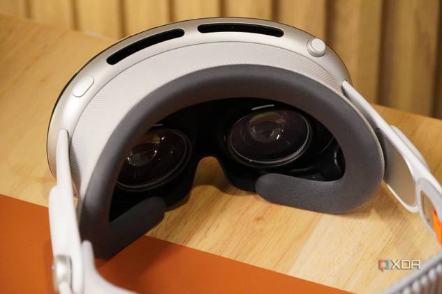 Apple-Vision-Pro-8