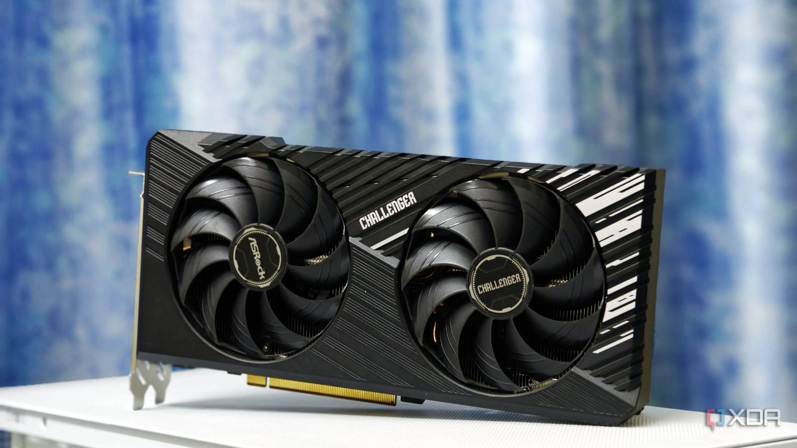 新品未開封 保証付 ASRock RX7800XT Challenger OC ASRock > AMD Radeon™ RX 7800 XT Challenger 16GB OC