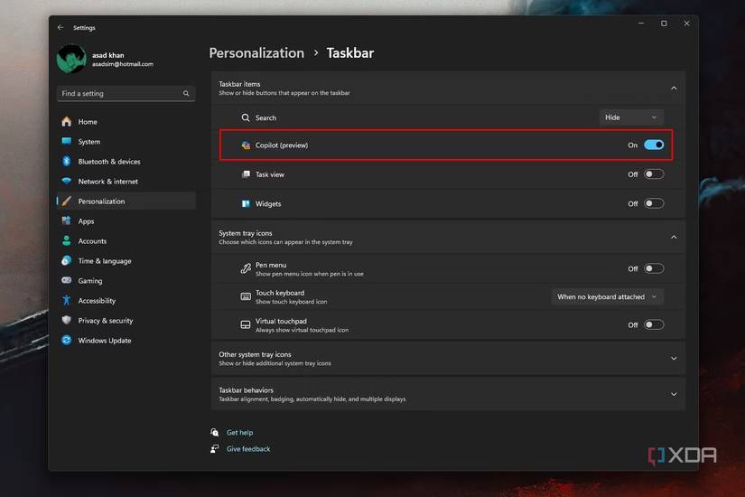Windows 11 screenshot that highlights the Copilot option within Taskbar Items menu in the Settings app.