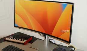 The macOS Home Screen on the Dell UltraSharp 34 Thunderbolt monitor.