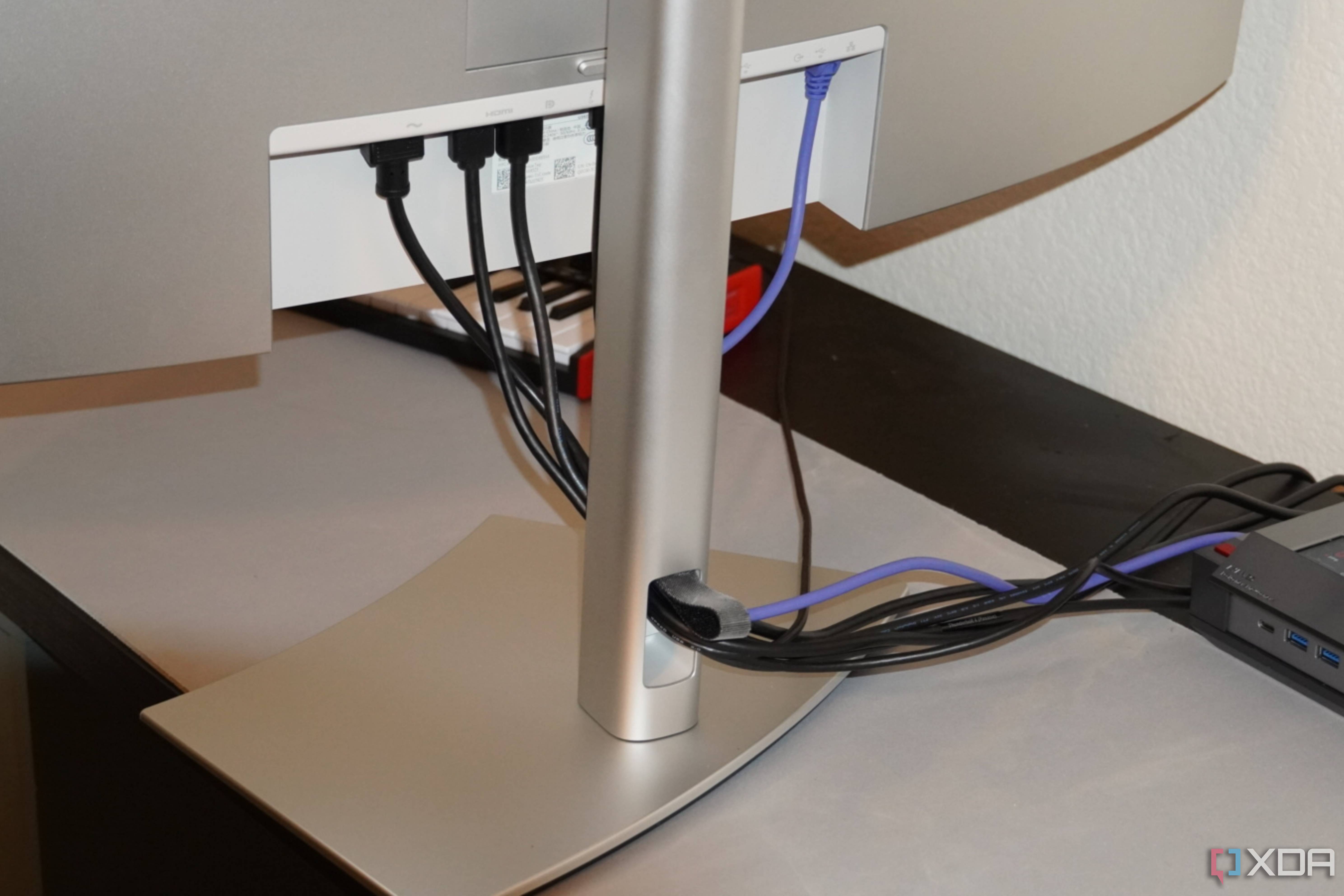 Cable management on the Dell UltraSharp 34 monitor.