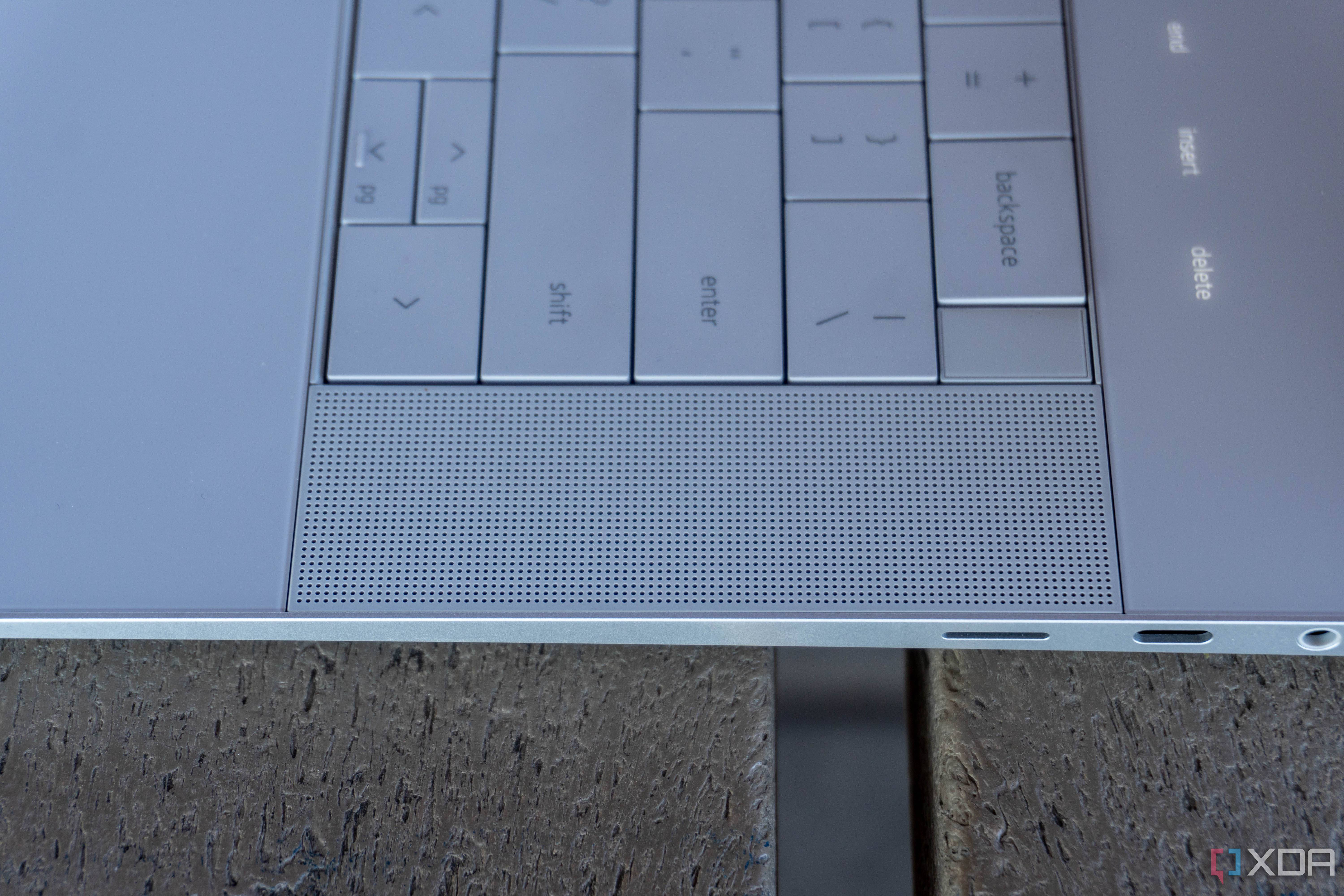 Dell XPS 16-8