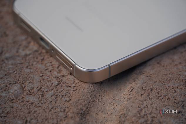 The bottom corner and side rails on a Galaxy S24.