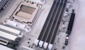 Gigabyte B650 Aorus Elite AX Ice RAM DIMM Slots