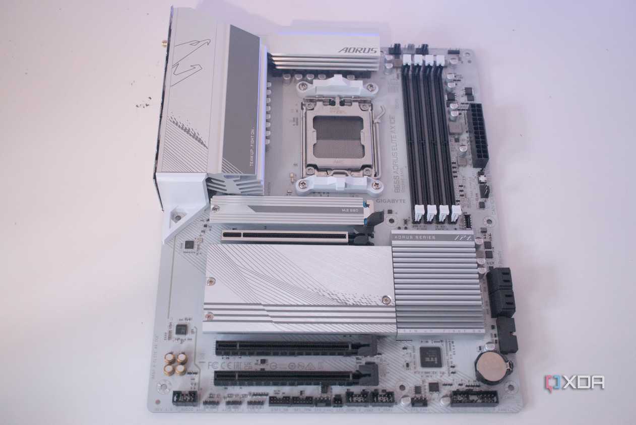 Top view of the Gigabyte B650 Aorus Elite AX Ice