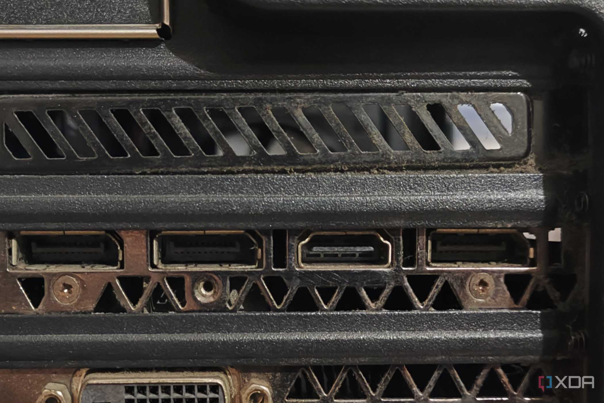 An image of the HDMI and DisplayPort connections of the GTX 1080: Founder's Edition