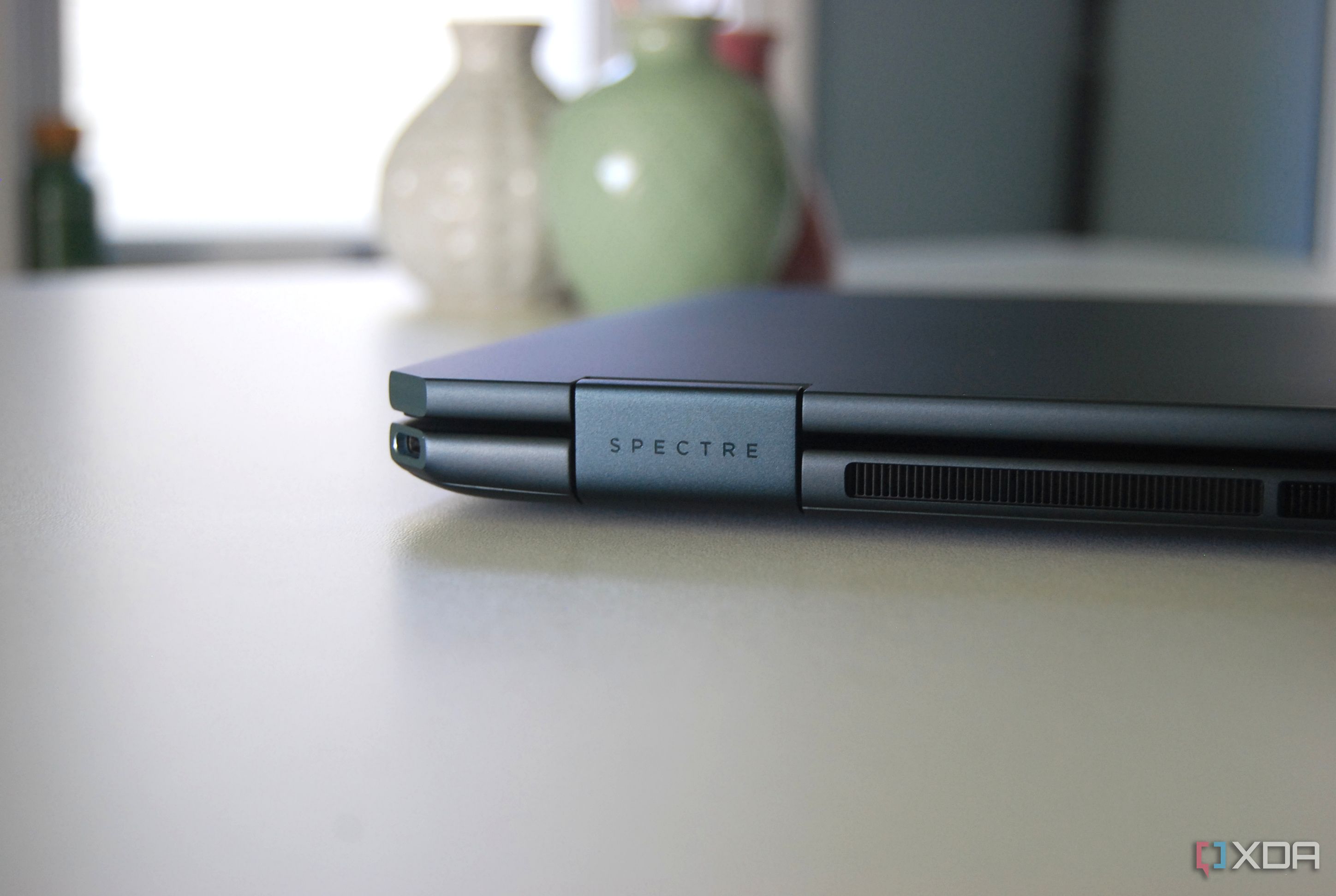 HP Spectre x360 16 (2024) hinge with logo