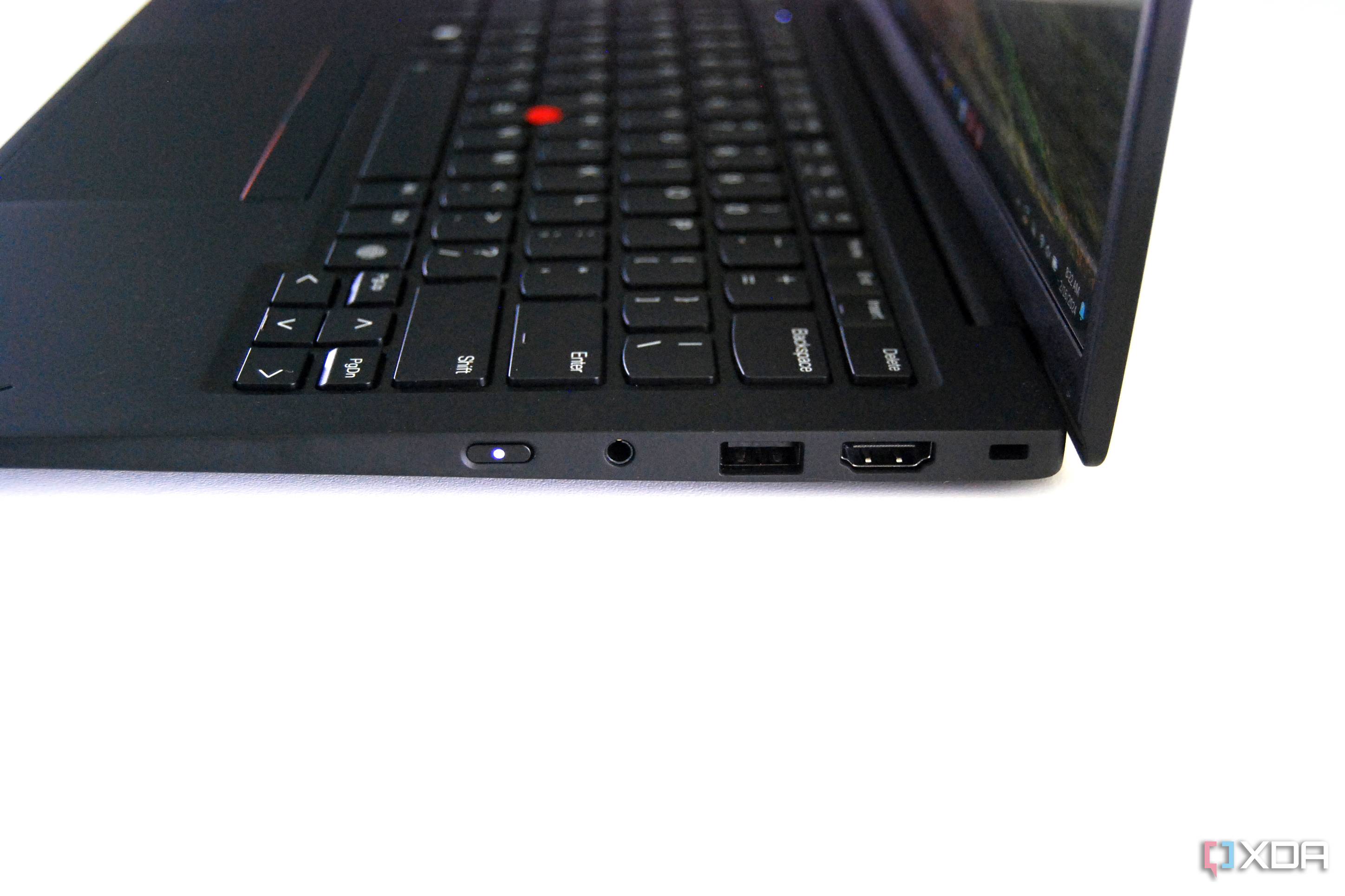 Lenovo ThinkPad X1 Carbon (Gen 12) right ports