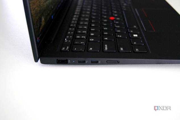 Lenovo ThinkPad X1 Carbon (Gen 12) left ports