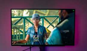 Front view of a wom,an in Shadow of the Tomb Raider played on the LG UltraGear 27GR95QE