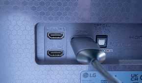 LG UltraGear 27GR95QE-36