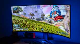 LG UltraGear 45GR95QE running Apex Legends