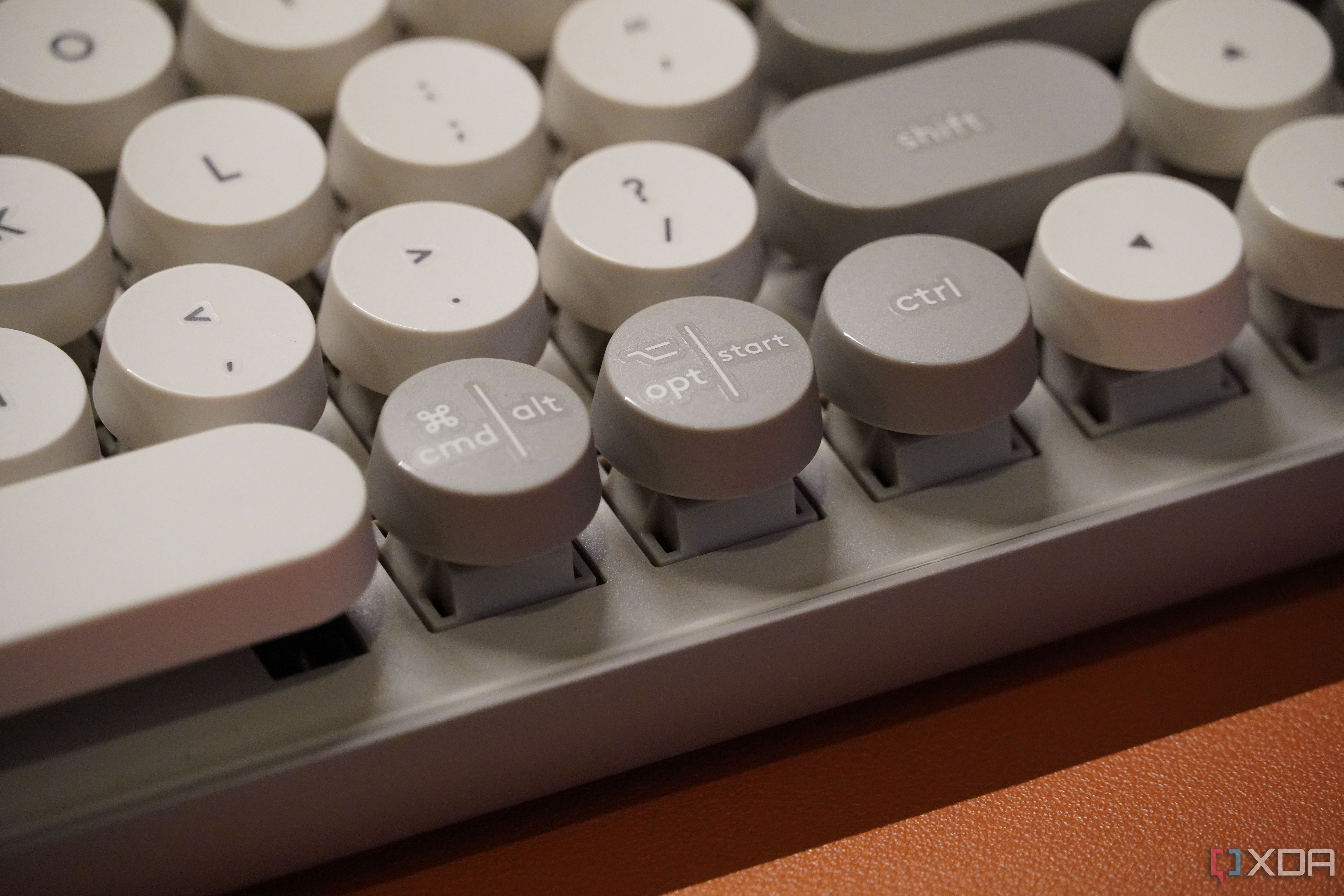 Logitech Pop Keys review: A modern typewriter with old-fashioned problems
